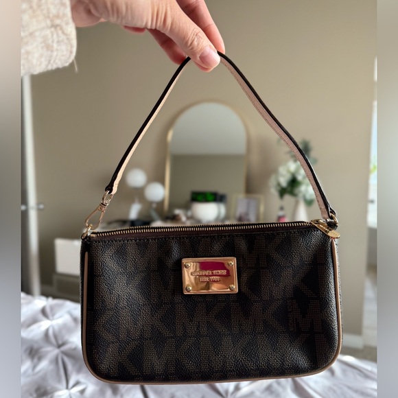 Michael Kors Small Brown Pouchette - Picture 1 of 4